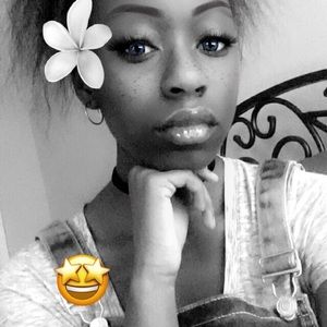 Meet your Posher, Jamia